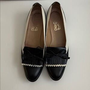 Salvatore Ferragamo Spectator Fine Quality Leather Flats